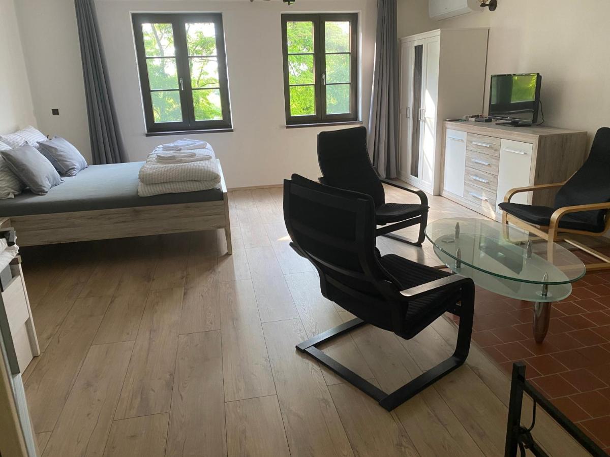 Apartman Pod Mandloni Starovice Экстерьер фото